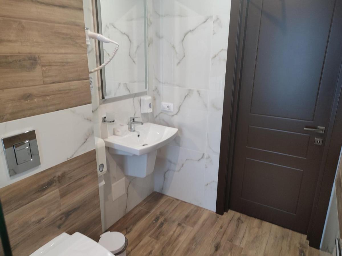 Optima Collection Bergshloss Рівне Екстер'єр фото